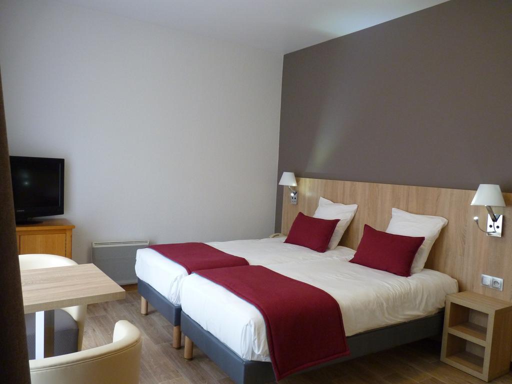 Logis Hotel Notre-Dame - Restaurant Ouvert Midi Et Soir Sauf Dimanche Soir Danne-et-Quatre-Vents المظهر الخارجي الصورة